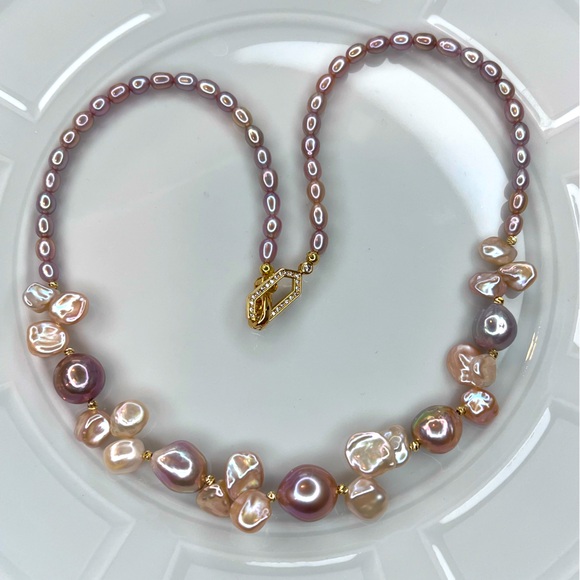 ❤️ Handmade Freshwater Edison Keshi Pearl Metallic Cotton Candy 🍬🍭Color Necklace - Picture 4 of 4